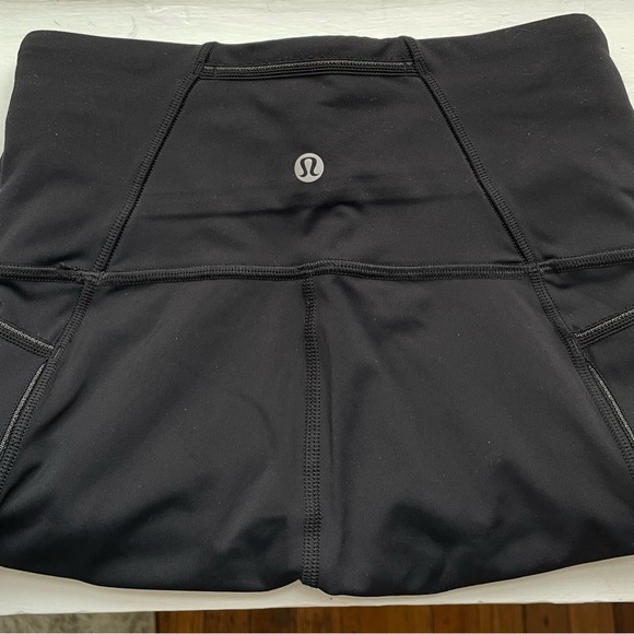 Lululemon | Cropped Leggings with Pockets | Size: 2 | Color: Black - Picture 3 of 7